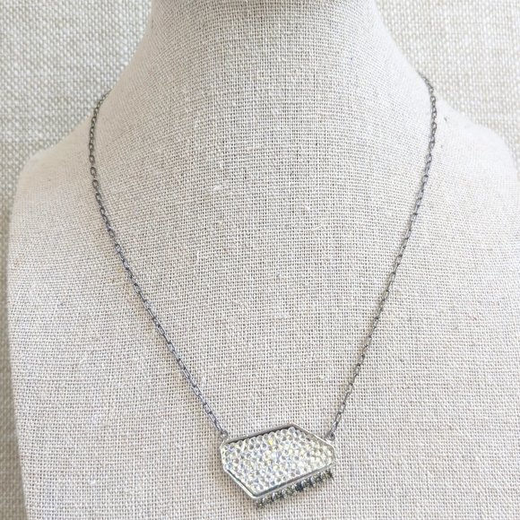 Sabika Reflection Crushed Crystal Necklace - Picture 2 of 12